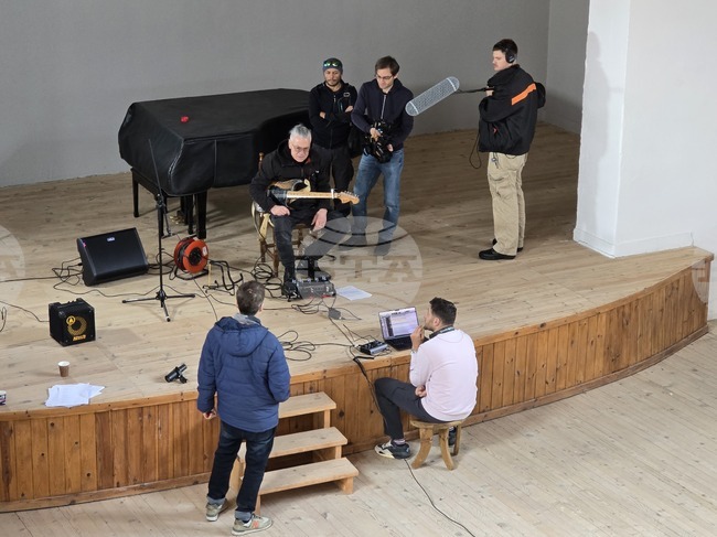 Stefan Valdobrev, The Usual Suspects Record Song in Community Centre in Kovachevitsa Village