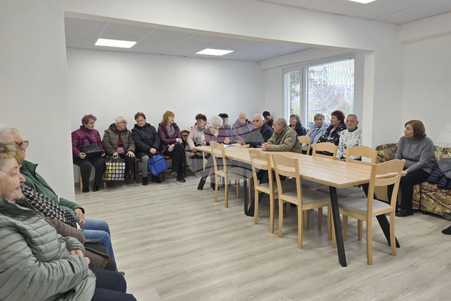 Нов клуб за пенсионери и хора с увреждания беше открит в Панагюрище