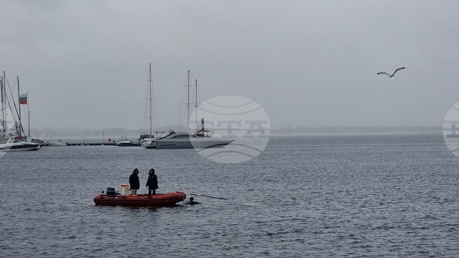 Tourist Boat Magelan Runs Aground near Sts Quiricus and Julietta Island off Sozopol
