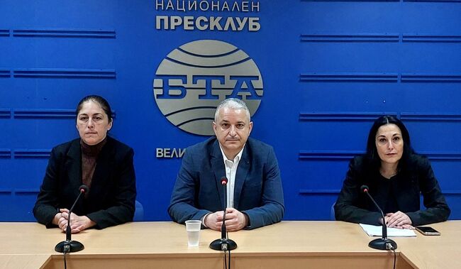 „Възраждане“: Борисов и ВМРО носят отговорност за „Кроношпан“ във Велико Търново