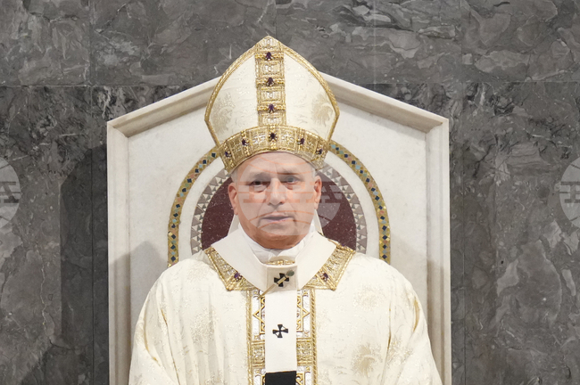 Не оставяйте на изкуствения интелект да ви пише домашните, призова папата американските младежи