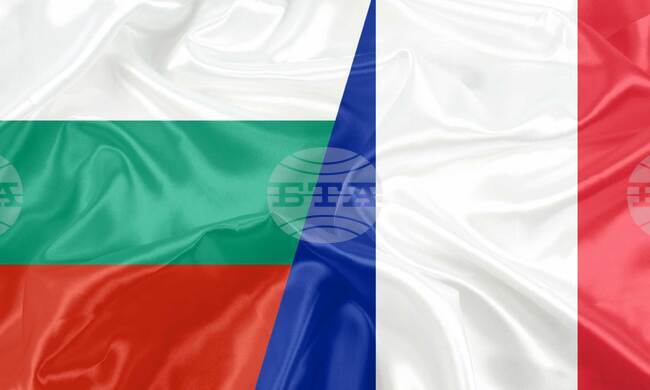 Defence Minister and French Ambassador Discuss Bilateral Military Cooperation