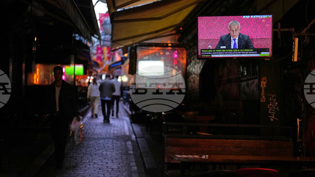 Смяна на ръководството и серия от уволнения в турския опозиционен телевизионен канал "Сьозджю ТВ"