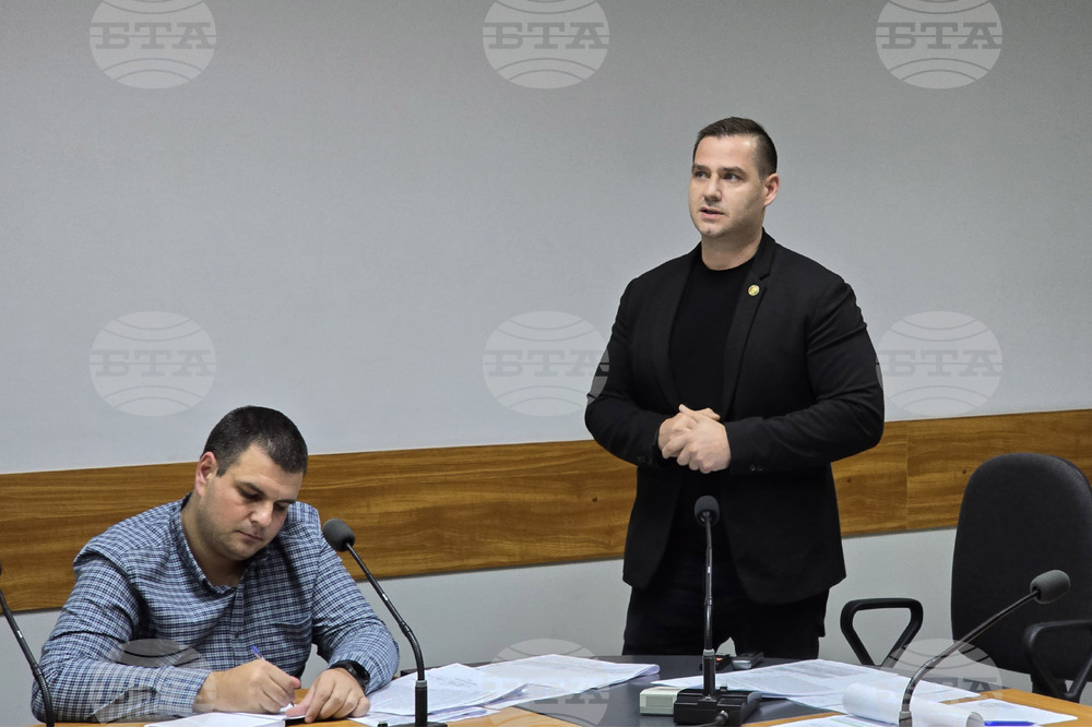 Ловеч - обществено обсъждане - дълг