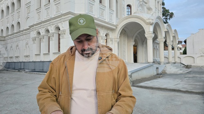 Стефан Вълдобрев и „Обичайните заподозрени“ записаха част от новата си песен в Неврокопската света митрополия в Гоце Делчев