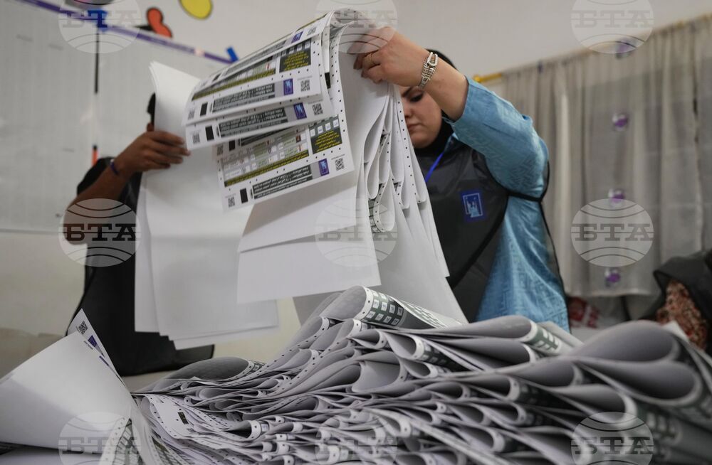 Избирателна активност на парламентарните избори в Ирак надхвърли 55%, каза избирателната комисия на страната