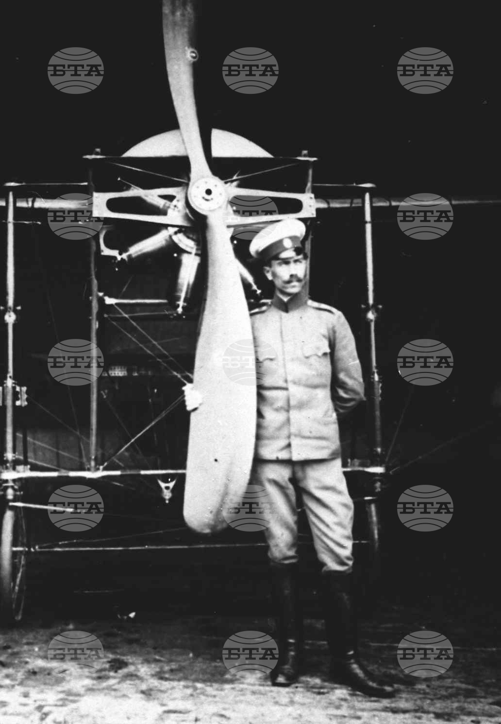 Полк. Продан Таракчиев - военен летец