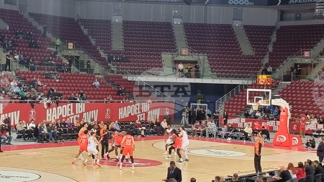 Апоел Тел Авив надигра Баскония в София и оглави класирането в баскетболната Евролига