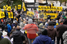 Veterans Protest Chicago