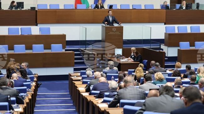 Депутатите изслушват министъра на енергетиката Жечо Станков относно запасите на горива и наложените санкции на САЩ върху "Лукойл"