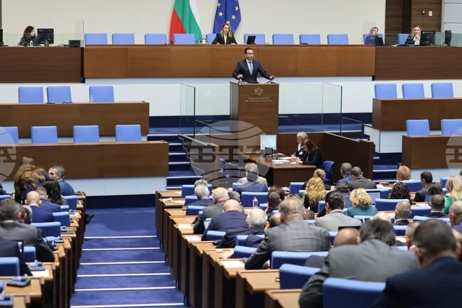 Сигурността на доставките на горива е гарантирана, а от санкциите на САЩ в България ще бъдат засегнати четири компании, каза Жечо Станков