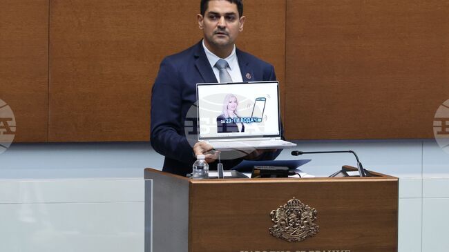 Откраднаха "Лукойл" по най-бруталния начин, каза Радостин Василев от МЕЧ