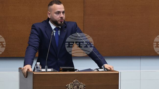 ЕК блокира 430 млн. лева от ПВУ заради бездействието и цинизма на българските управляващи, заявиха в декларация от "Възраждане"