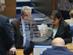 Парламент - заседание