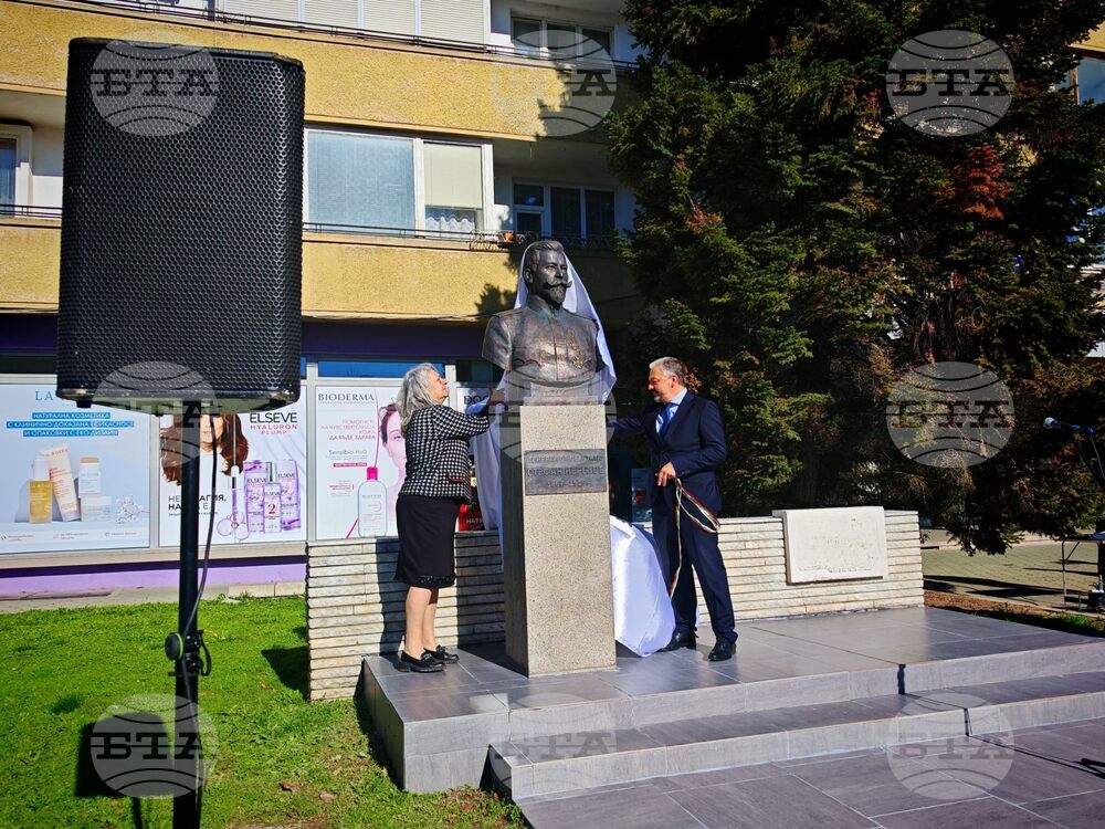 Паметник на генерал Стефан Нерезов бе открит в Севлиево