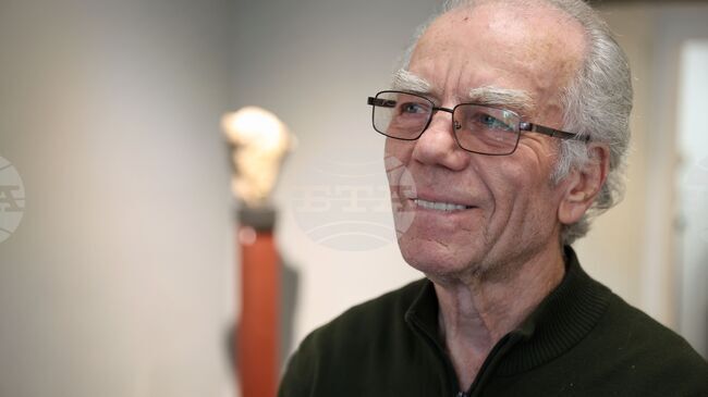 Кирил Мескин показва за първи път свои скулптури от кремък в Бургас