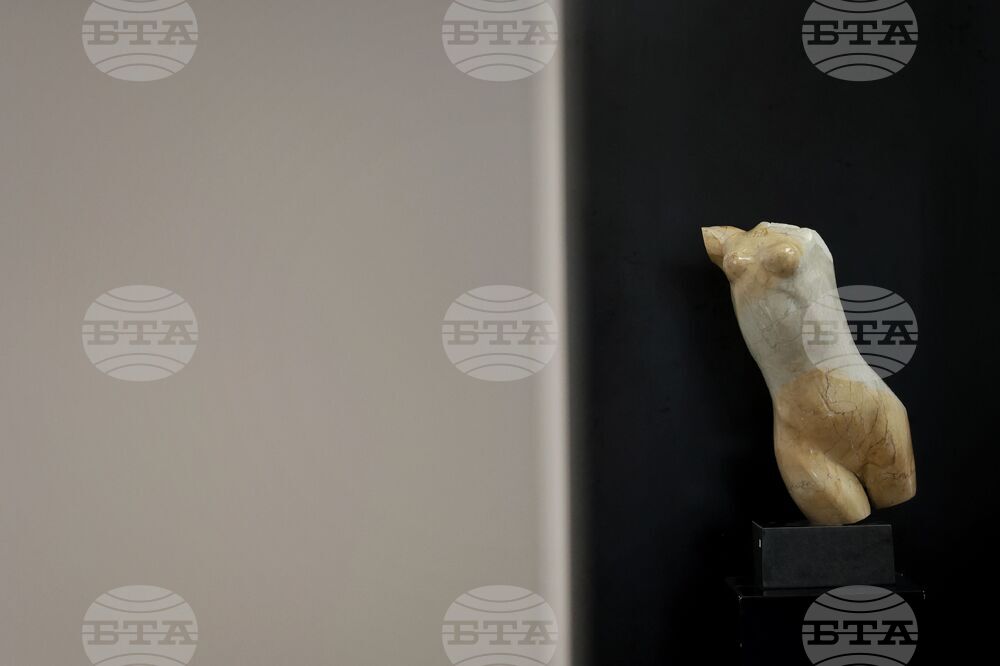 Бургас - Кирил Мескин - изложба скулптура