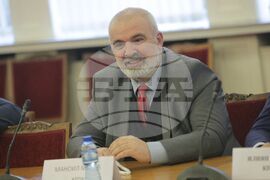 Парламент - комисия - Маноил Манев - заседание 