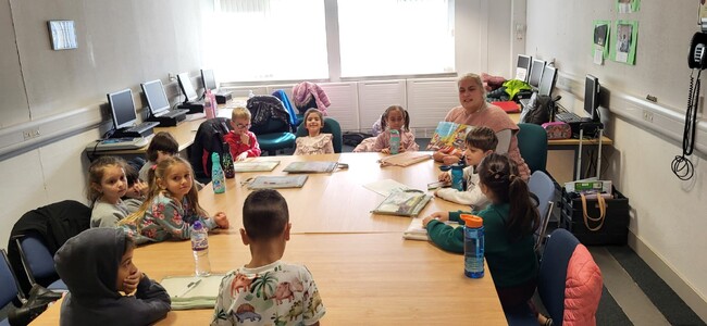 Децата от Българското съботно училище „АБВ“ в Единбург слушаха и обсъждаха български фолклорни приказки
