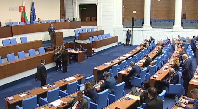 Парламентът реши Българският лекарски съюз да кани на преговорите по Националния рамков договор професионалистите по здравни грижи