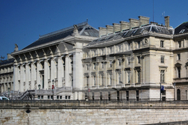 Virus Outbreak France