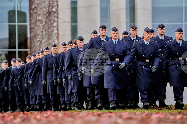 По-голямата част от германците биха подкрепили въвеждането на задължителна военна служба, сочи социологическо проучване 