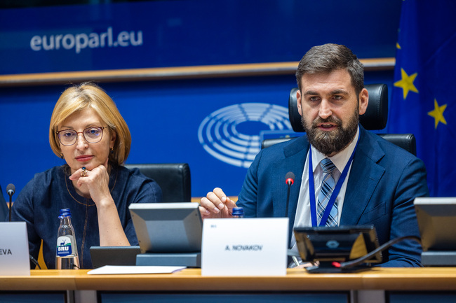 ПП ГЕРБ: Девет български компании от отбранителната промишленост бяха представени в Брюксел