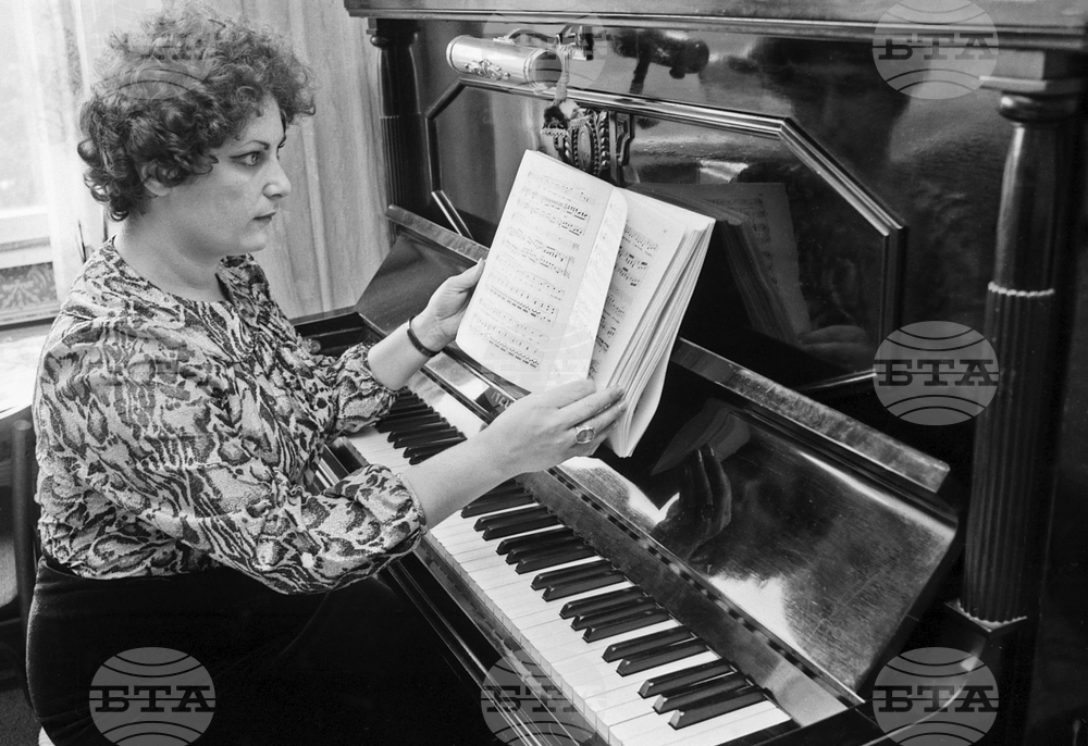 Панихида в памет на българското сопрано Стефка Евстатиева ще бъде отслужена днес в Ню Йорк