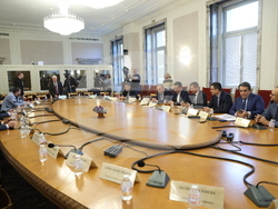 Парламент - Комисия по бюджет и финанси - извънредно заседание - липса на кворум