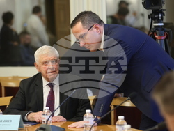 Парламент - Комисия по бюджет и финанси - извънредно заседание - липса на кворум