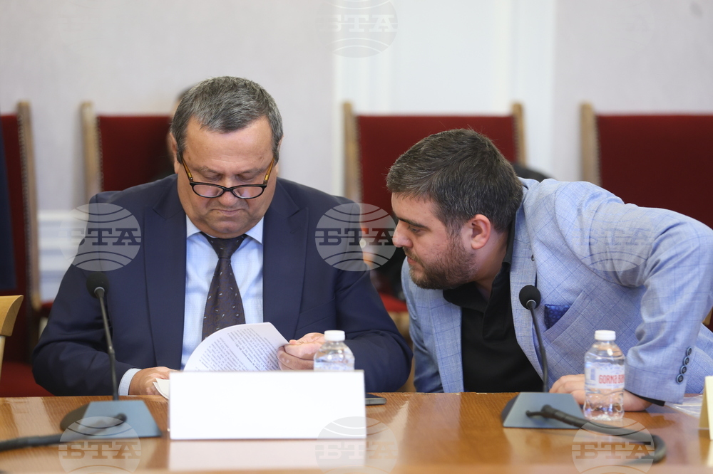 Парламент - Комисия по бюджет и финанси - извънредно заседание - липса на кворум