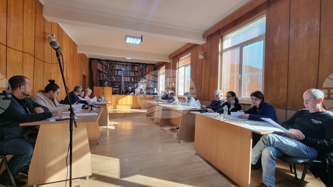 Реагентите за пречистване на водата в Брезник са одобрени от Министерството на здравеопазването, каза управителят на „Водоснабдяване“ 