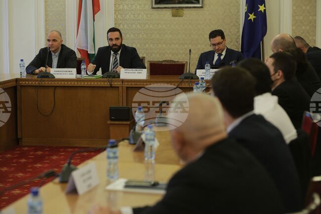 Парламент - комисия - корупция - заседание