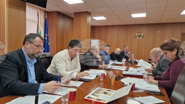 Временната комисия за промени в правилника на Общински съвет - Шумен не подкрепи предложение съветниците да получават по лев за участие в заседанията