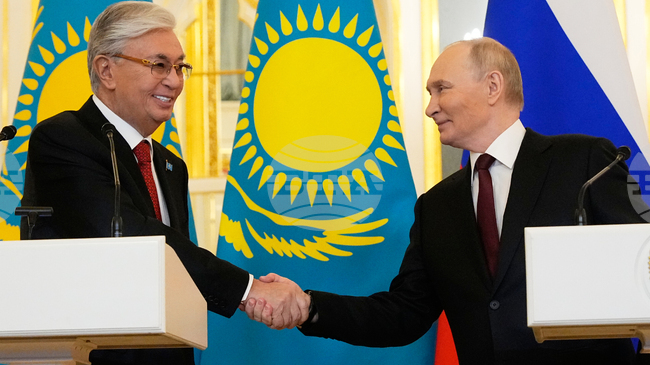 Руският президент Путин подари четири амурски тигъра на Казахстан преди посещението си в страната