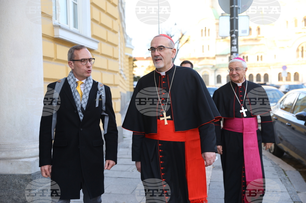 Българка академия на науките  - кардинал Пиербатиста Пицабала  - награждаване