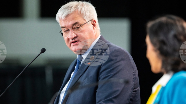 Украинският външен министър Сибиха ще пристигне днес в Лондон, съобщи Киев