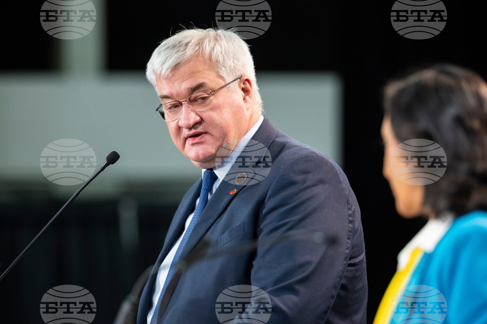 Украинският външен министър Сибиха ще пристигне днес в Лондон, съобщи Киев