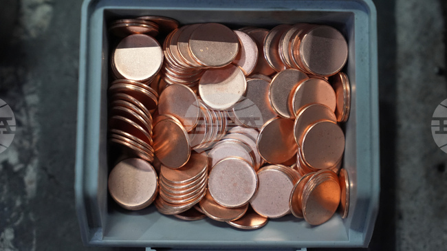 Последните американски монети от един цент бяха продадени на търг за близо 17 милиона долара