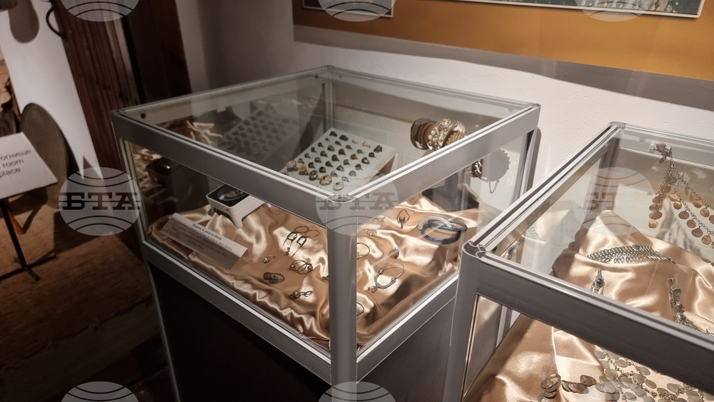 Добрич - „Изкуството да бъдеш жена - красота и стил през вековете“ - изложба