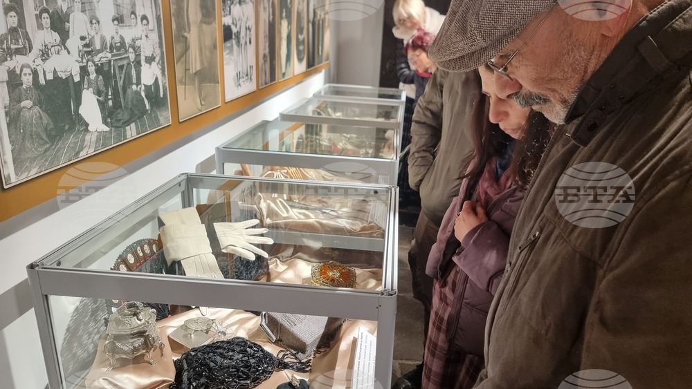 Добрич - „Изкуството да бъдеш жена - красота и стил през вековете“ - изложба