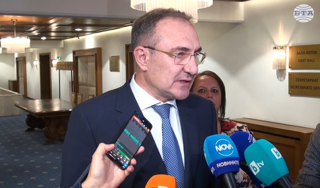 Министър Гуцанов се застъпи за законодателни промени, които да защитят децата в интернет