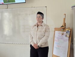 Ловеч - Стела Енева - училище - среща