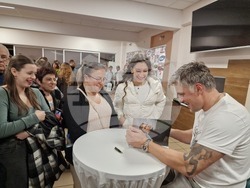 Велико Търново - Владимир Карамазов - „Мина половин живот“ - представяне