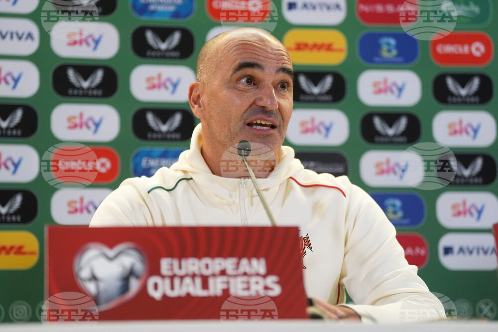 Селекционерът на Португалия Мартинес счита, че червеният картон на Роналдо е твърде тежко наказание 