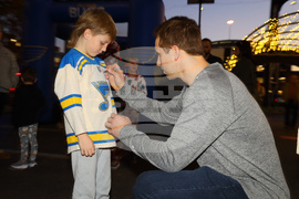 Verizon Business 2025 St. Louis U.S. Capitol Christmas Tree Stop