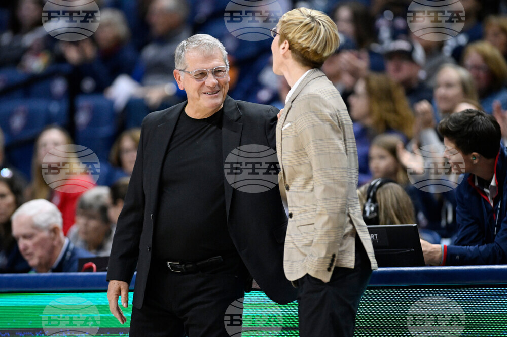 Loyola Chicago UConn Basketball
