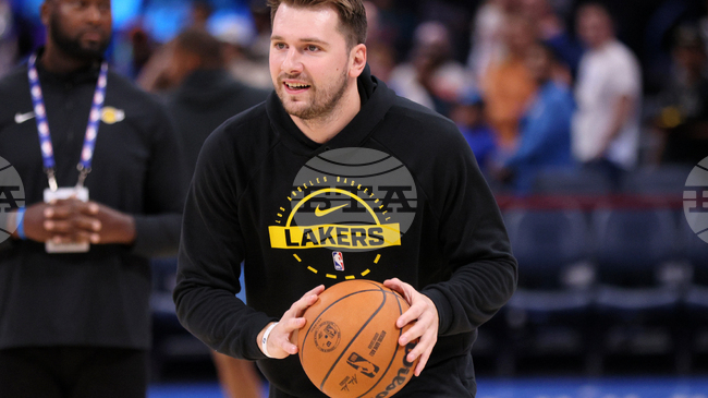 Лука Дончич след уволнението на Нико Харисън: „В момента съм концентриран само върху Лейкърс“.