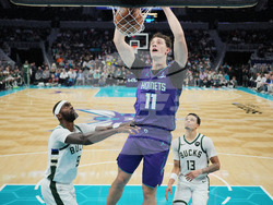 Bucks Hornets Basketball