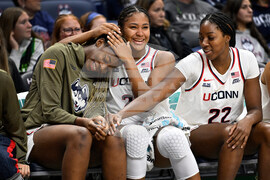 Loyola Chicago UConn Basketball